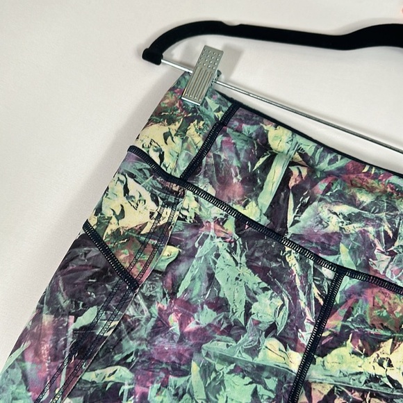 Lululemon Run: Inspire Crop II *All Full-On Luxtreme - Picture 8 of 14